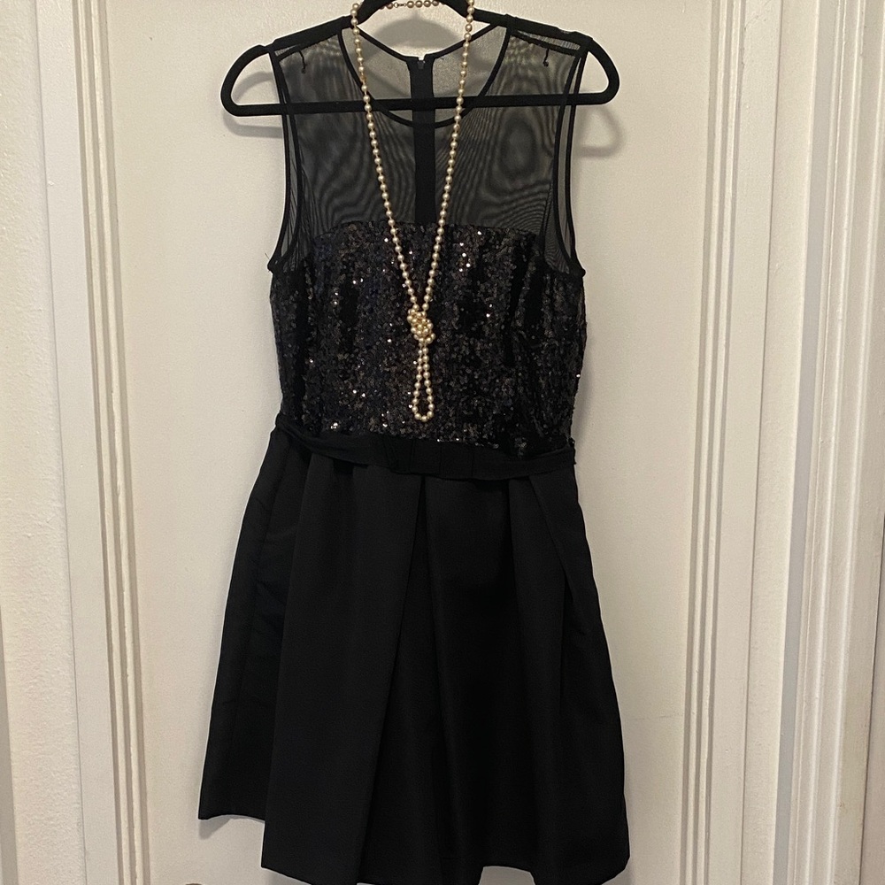 Dress Taylor Black Mesh Detail With Sequins